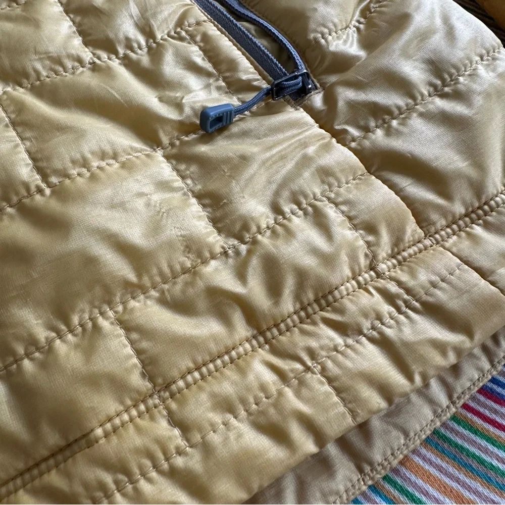 Men's Patagonia Nano Puff® Jacket • yellow / gold • small • puffer • hiking - Picture 8 of 12